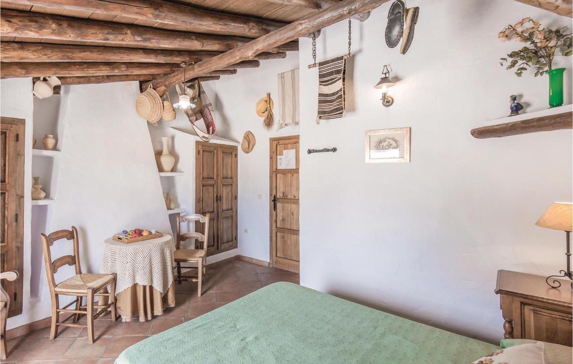 Cozy Home In Zahara De La Sierra With Kitchen Luaran gambar