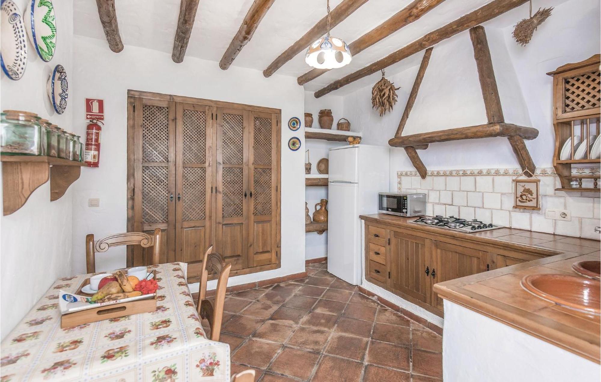 Cozy Home In Zahara De La Sierra With Kitchen Luaran gambar
